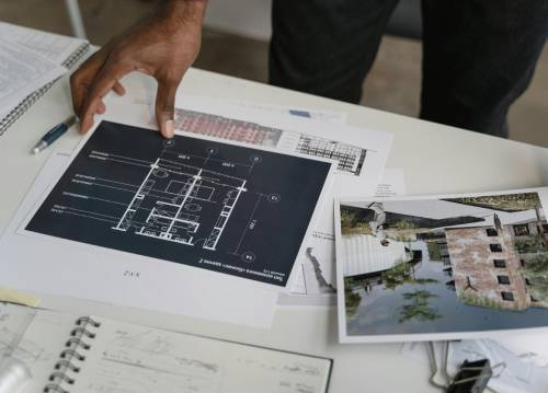 FIND OUT HOW TO SET YOURSELF UP AS A FREEPLACE INTERIOR DESIGNER AND DEAL WITH CLIENTS